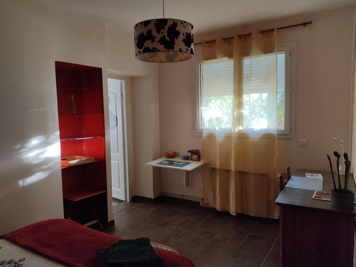 Chambre Privee Avec Parking 尼姆 外观 照片
